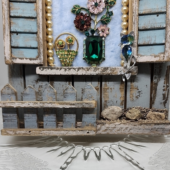 Rustic Blue and Brown Jewerly Art Piece - Picture 5 of 8